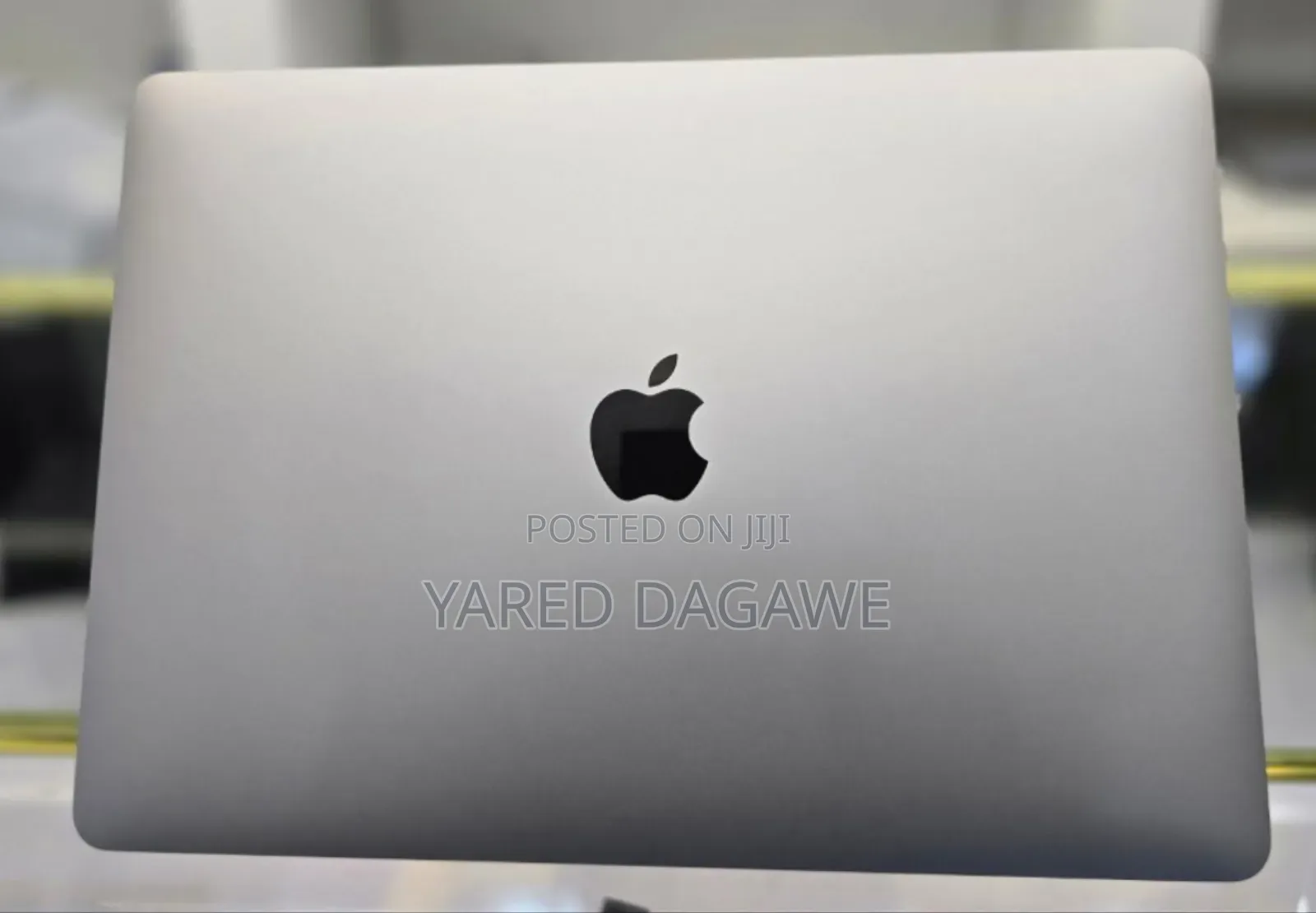 New Laptop Apple MacBook Pro 2022 M2 8GB Apple M2 SSD 256GB
