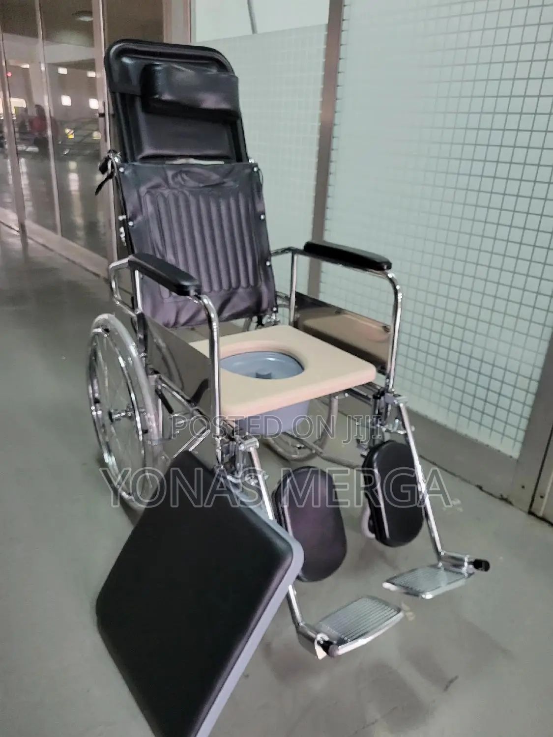 Folding Wheelchair Is Durable and Sturdy
Portable-