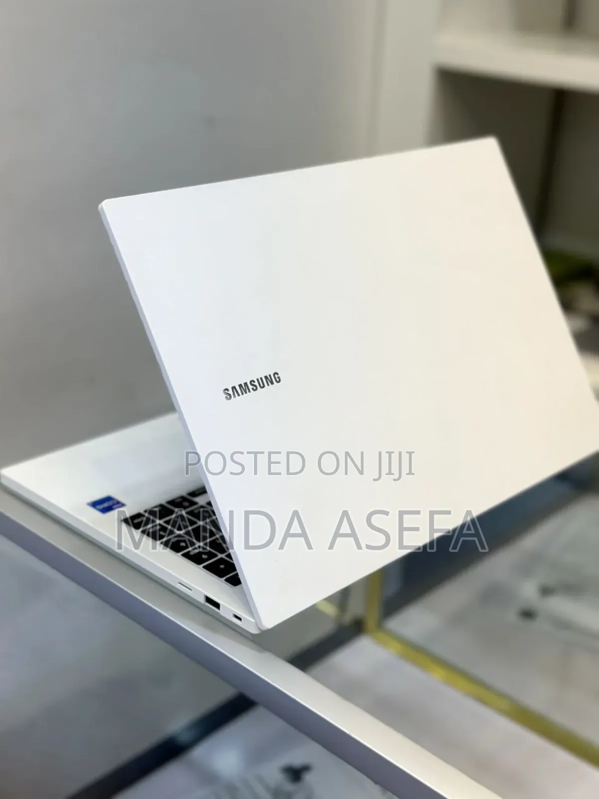 New Laptop Samsung 8GB Intel Core I5 HDD+SSD 1T