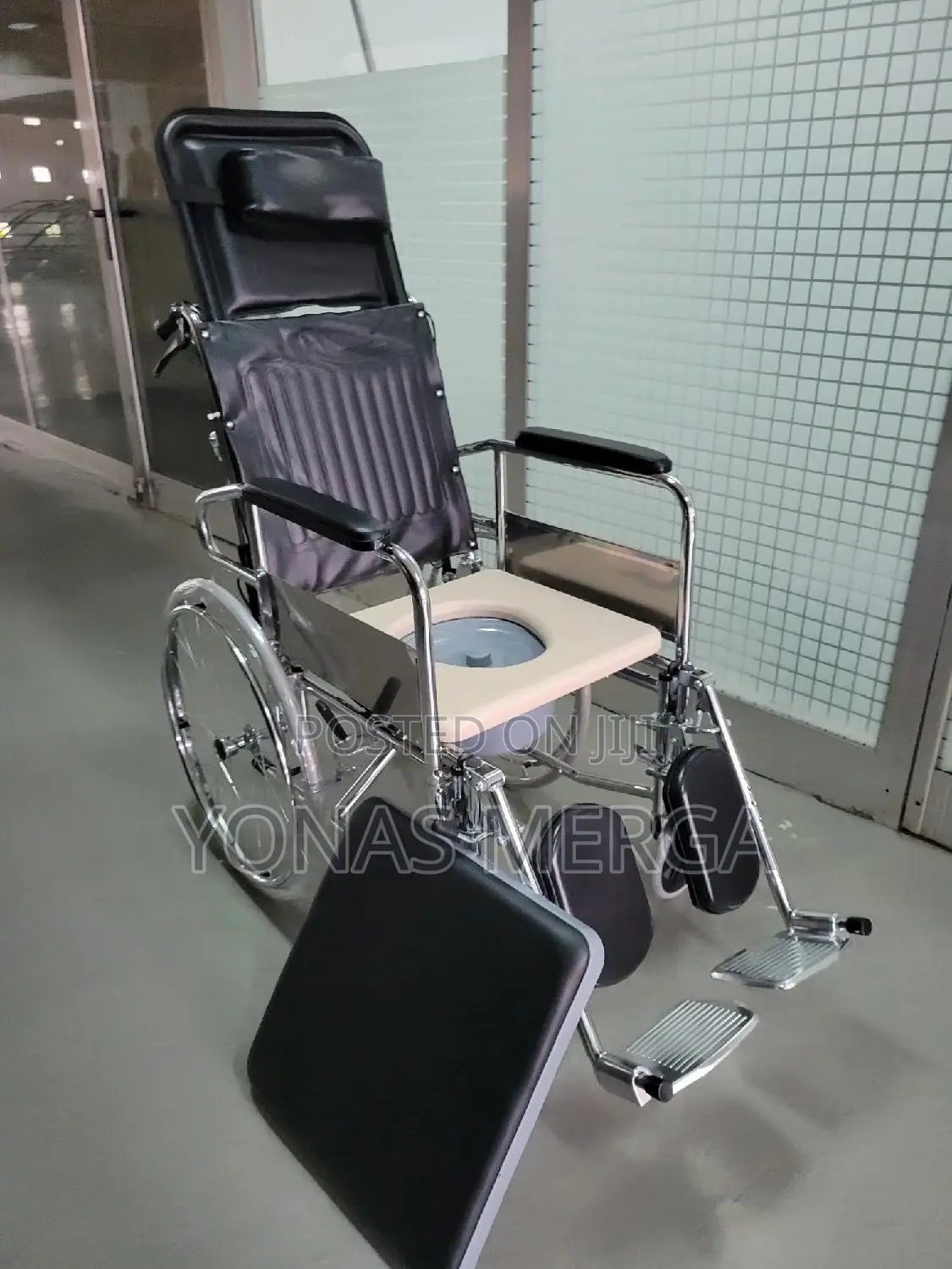Stainless Steel Comfortable Wheelchair, for Hospital,Clinic