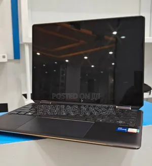 New Laptop HP Spectre X360 13 16GB Intel Core I7 SSD 512GB