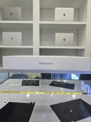 Photo - New Laptop Apple MacBook Air 8GB Apple M3 SSD 256GB