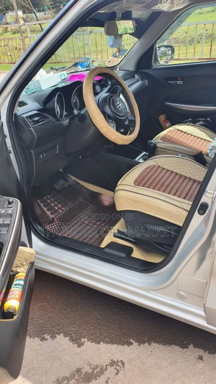 Suzuki Swift 2023 Silver