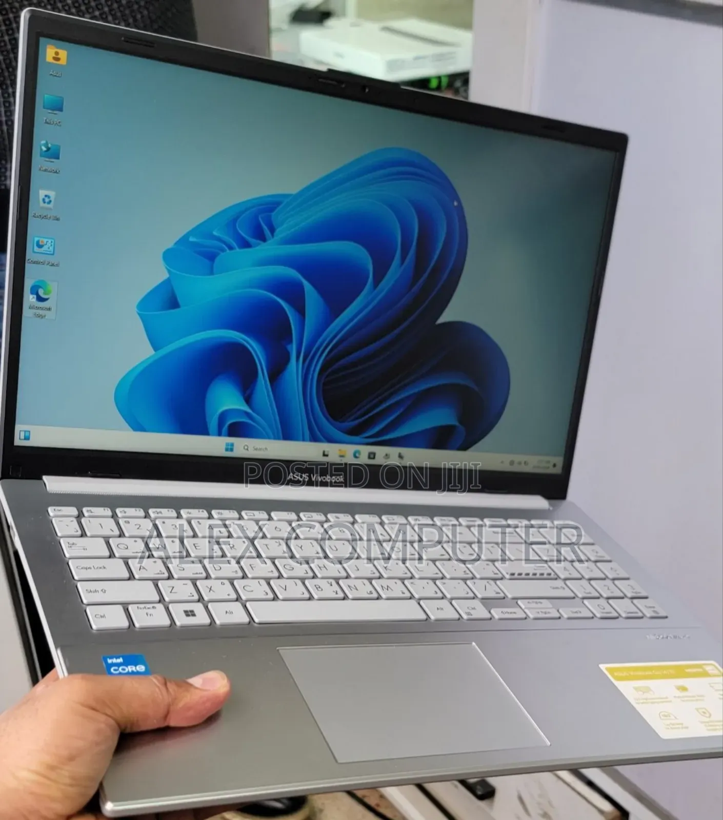 New Laptop Asus VivoBook 15 X505BA 8GB Intel Core I3 SSD 256GB