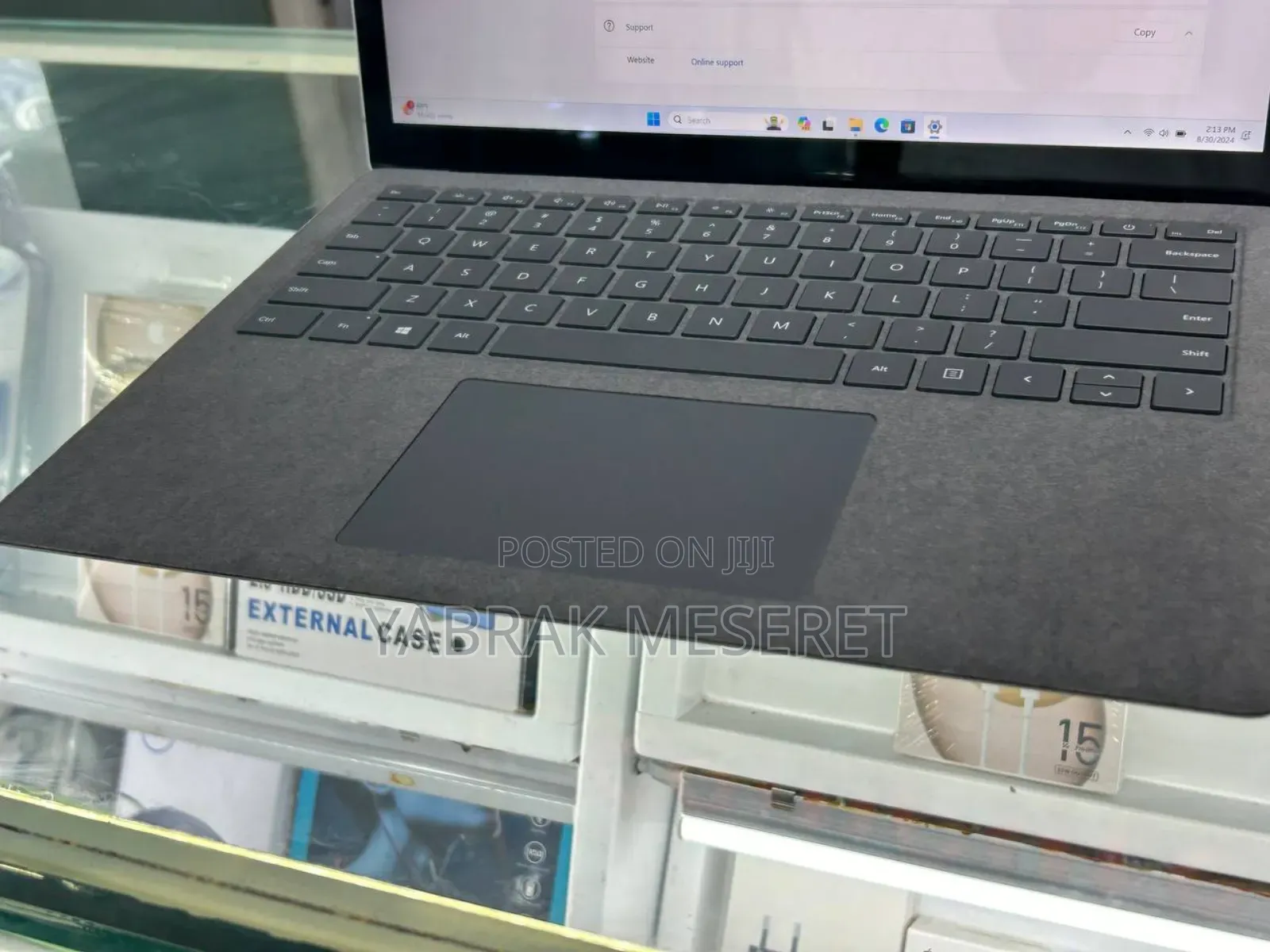 New Laptop Microsoft Surface Book 2 8GB Intel Core I5 SSD 128GB