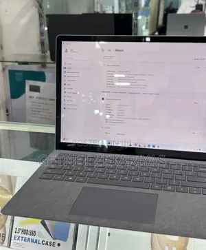 New Laptop Microsoft Surface Book 2 8GB Intel Core I5 SSD 128GB