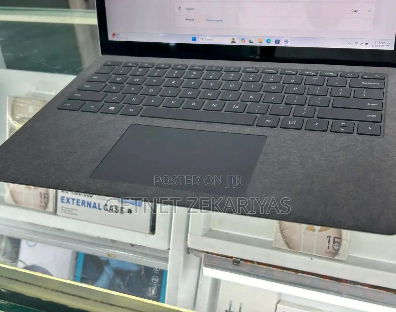 New Laptop Microsoft Surface Book 2 8GB Intel Core I5 SSD 128GB