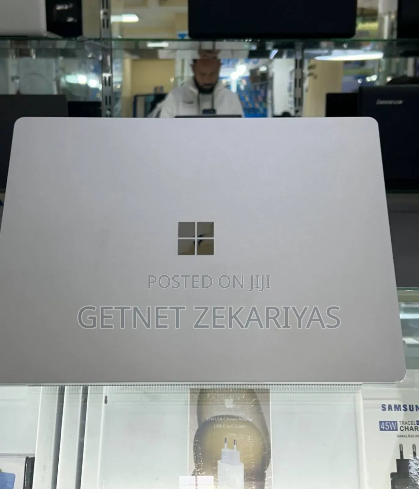 New Laptop Microsoft Surface Book 2 8GB Intel Core I5 SSD 128GB