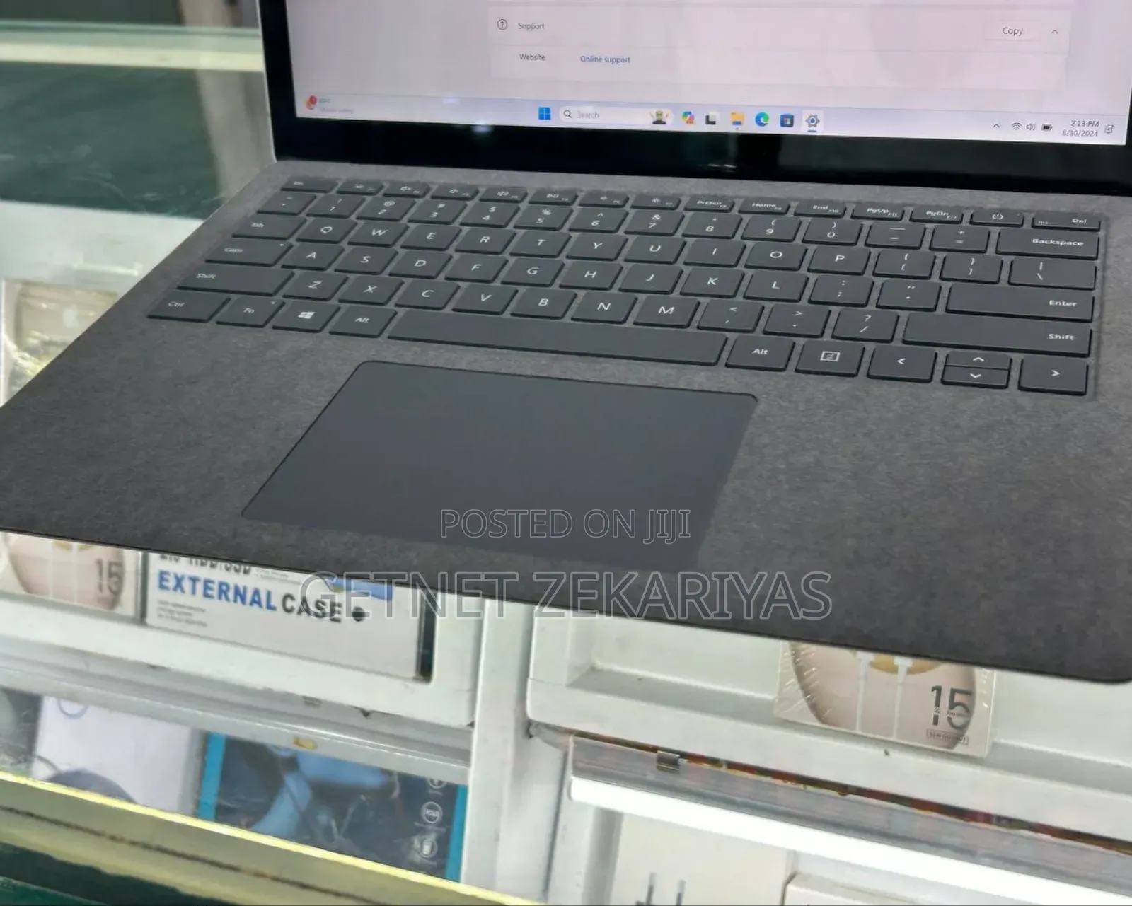 New Laptop Microsoft Surface Book 2 8GB Intel Core I5 SSD 128GB