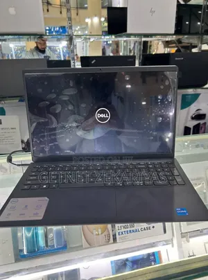 New Laptop Dell Inspiron 15 8GB Intel Core I5 SSD 512GB