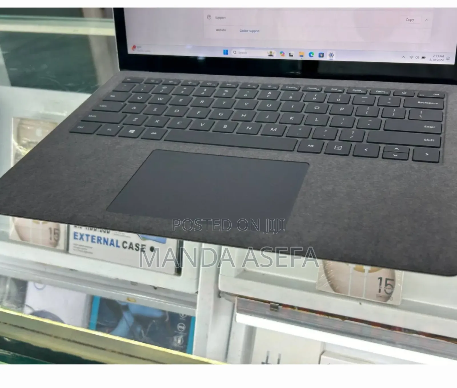 New Laptop Microsoft Surface Book 2 8GB AMD Ryzen 5 SSD 128GB