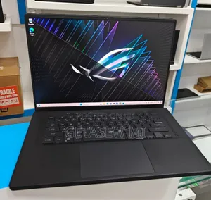 New Laptop Asus ROG Zephyrus G16 16GB Intel Core I9 SSD 1T