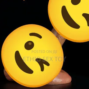 Photo - Suoer Realistic Dildo