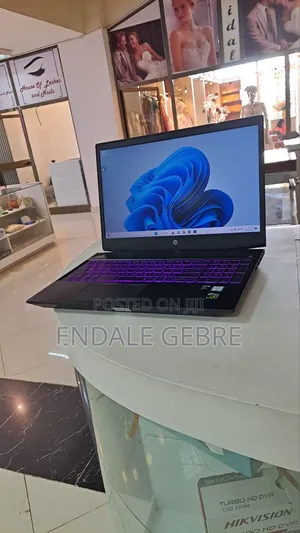 New Laptop HP Pavilion 15 8GB Intel Core I7 HDD+SSD 1T