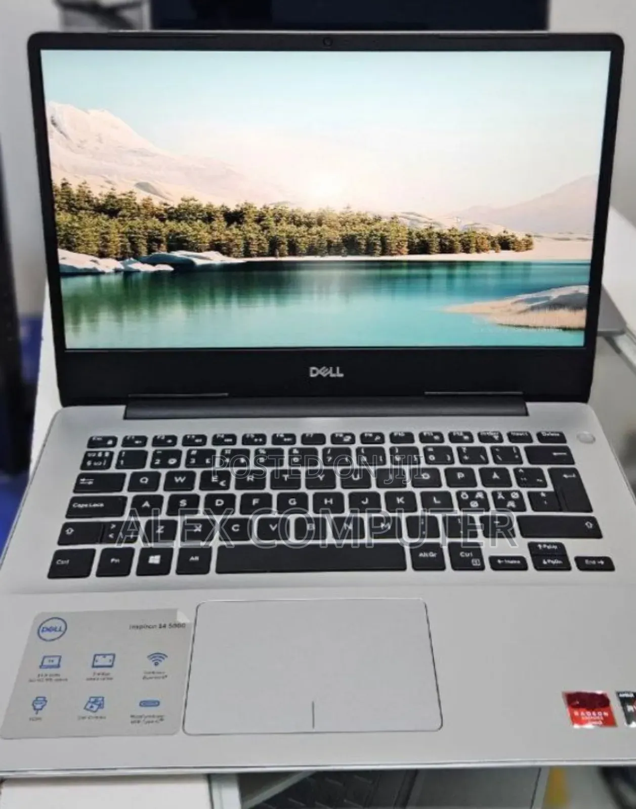 New Laptop Dell Vostro 5481 8GB AMD Ryzen 5 SSD 256GB