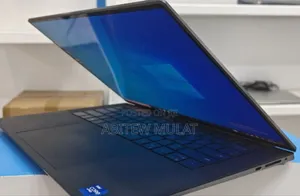 New Laptop Dell XPS 15 32GB Intel Core I7 SSD 512GB