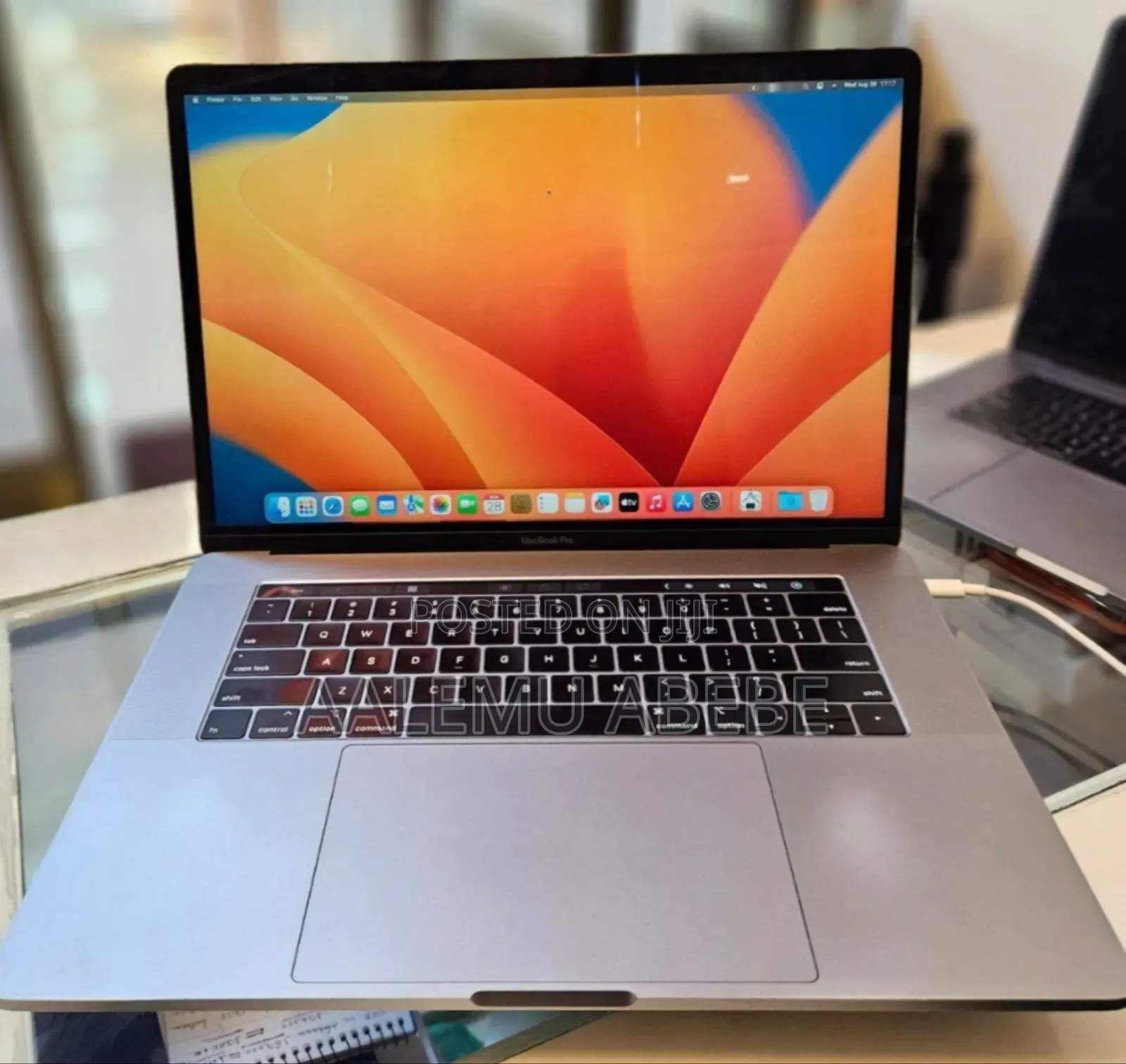 New Laptop Apple MacBook Pro 2018 32GB Intel Core I9 SSD 1T