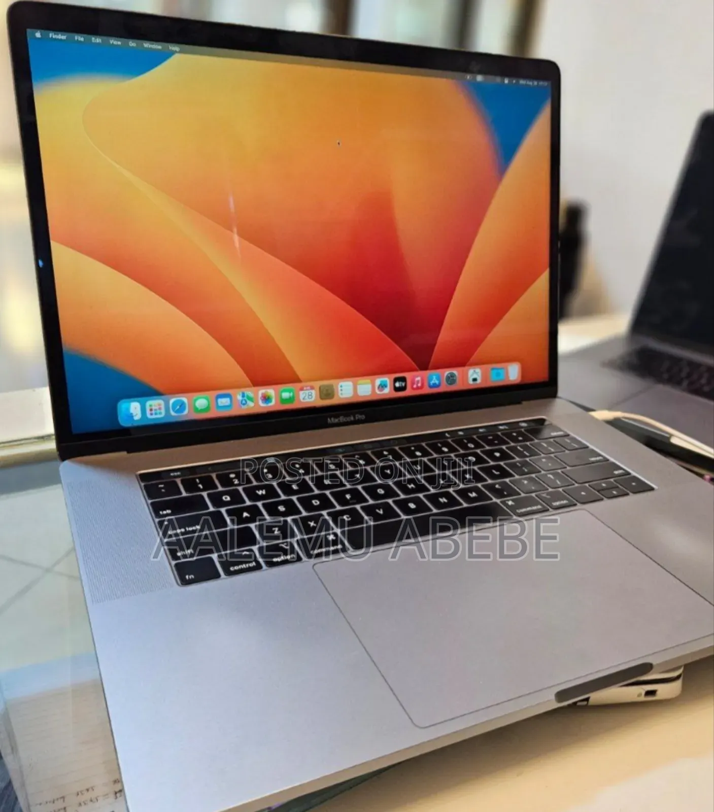 New Laptop Apple MacBook Pro 2018 32GB Intel Core I9 SSD 1T