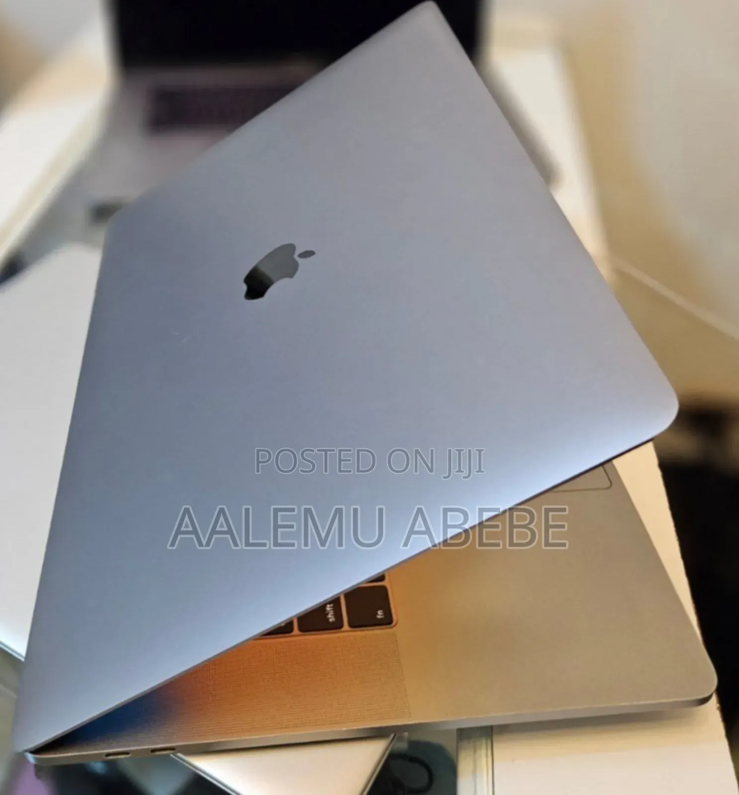 New Laptop Apple MacBook Pro 2018 32GB Intel Core I9 SSD 1T