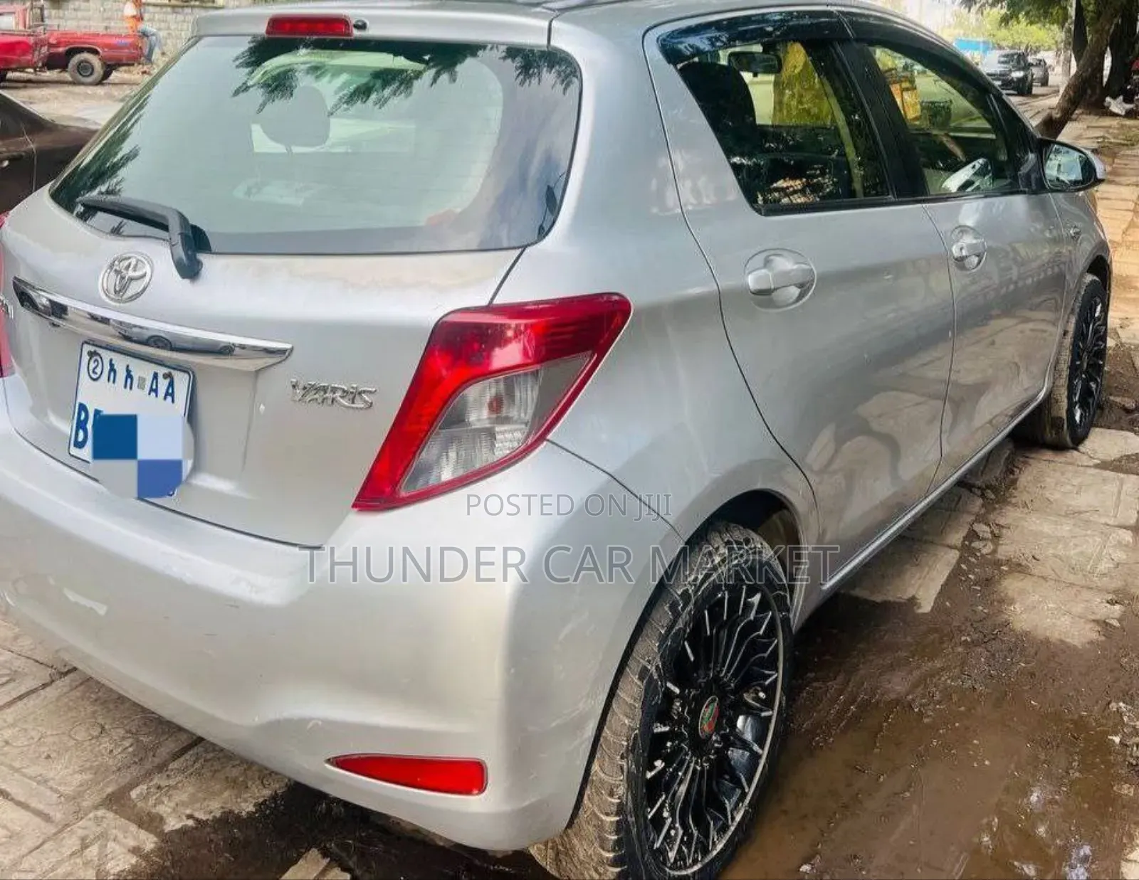 Toyota Yaris 2012 Silver