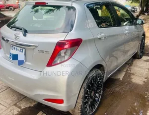 Toyota Yaris 2012 Silver