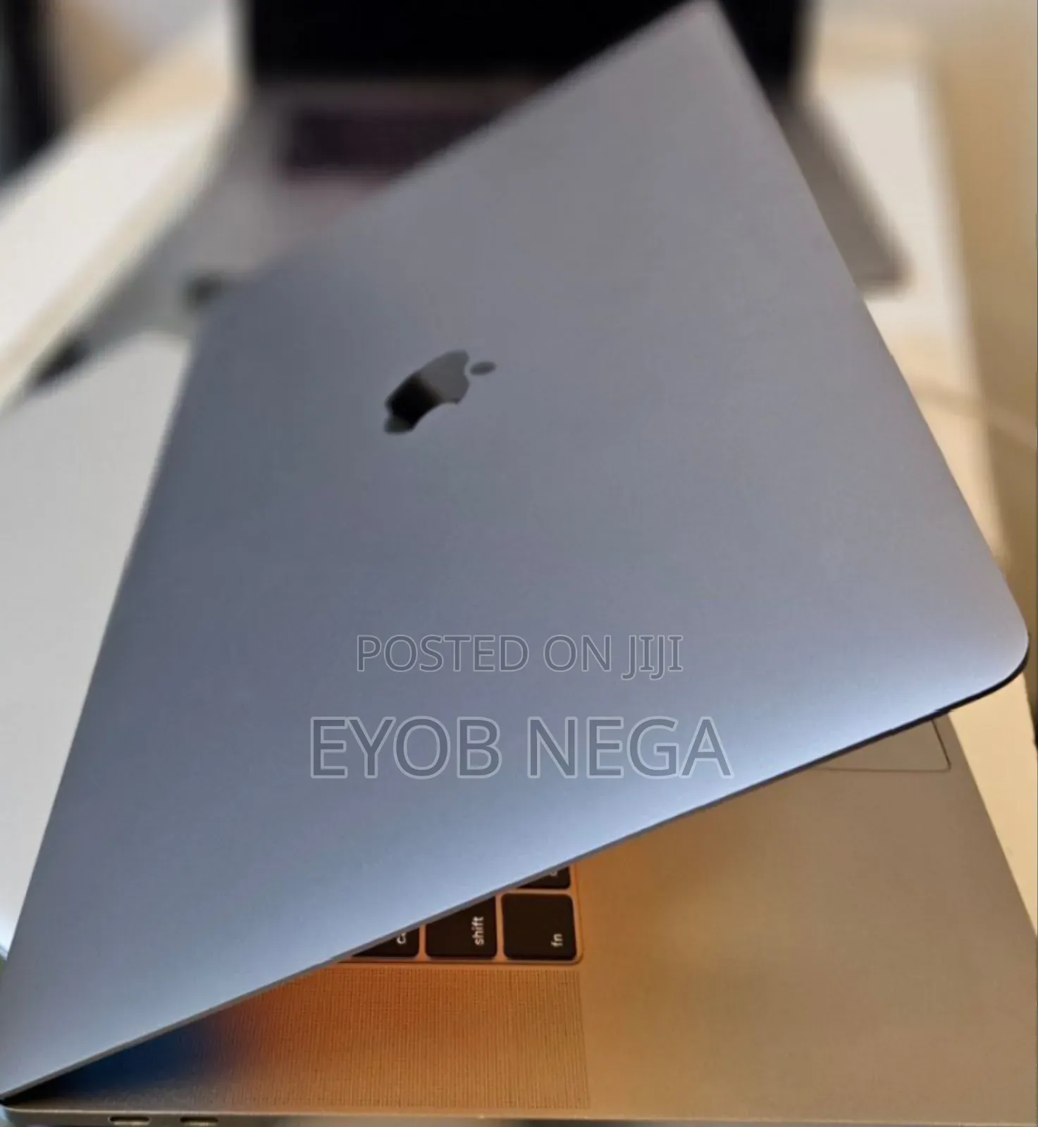 New Laptop Apple MacBook Pro 2018 32GB Intel Core I9 SSD 1T