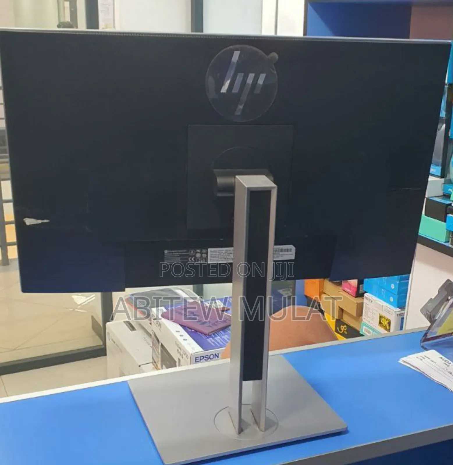Frame Less Monitor 27 Inch Brand : HP