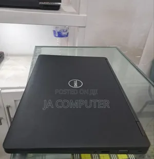 Laptop Dell Latitude 5310 8GB Intel Core I5 SSD 256GB