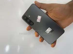 New Samsung Galaxy S24 128 GB Black