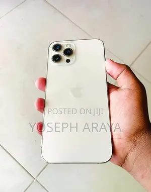 Photo - Apple iPhone 12 Pro Max 128 GB Gold