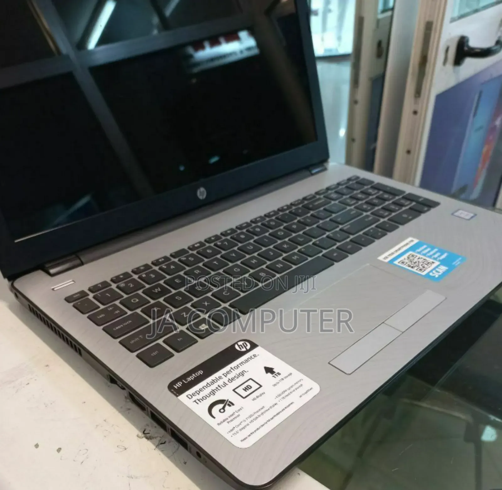 New Laptop HP Stream Notebook 4GB Intel Core I3 SSHD (Hybrid) 1T