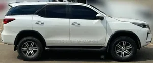 Toyota Fortuner 2021 White