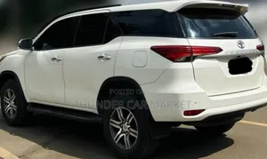 Toyota Fortuner 2021 White