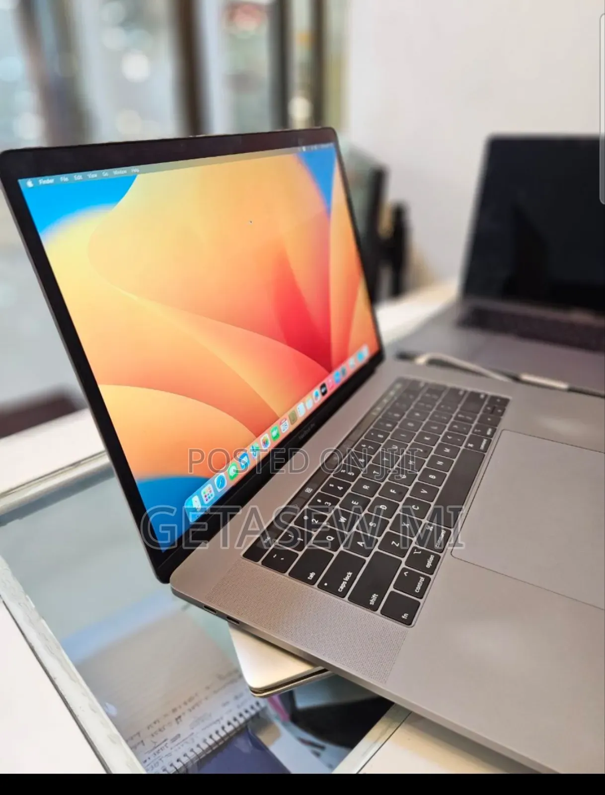 New Laptop Apple MacBook 2018 32GB Intel Core I9 SSD 1T