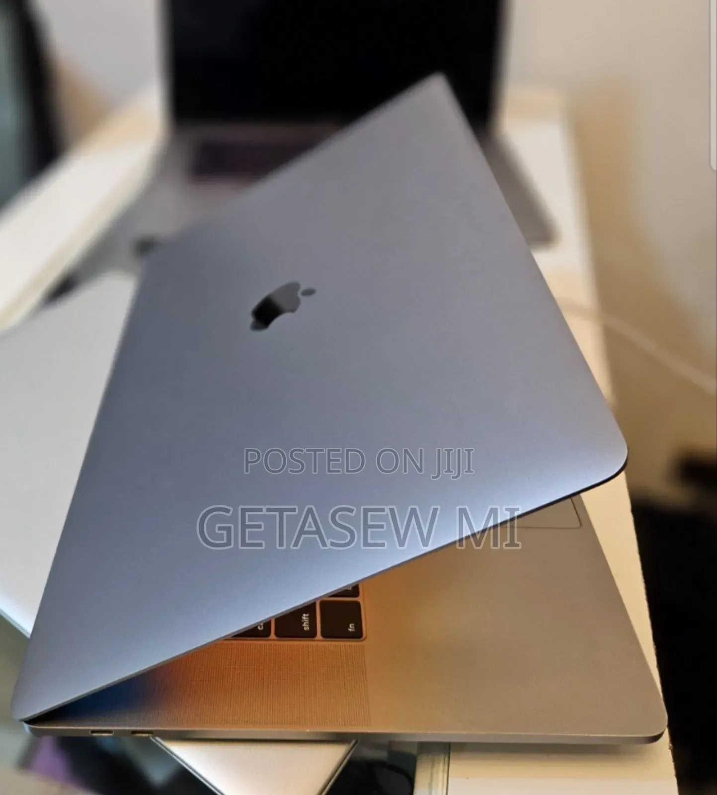 New Laptop Apple MacBook 2018 32GB Intel Core I9 SSD 1T