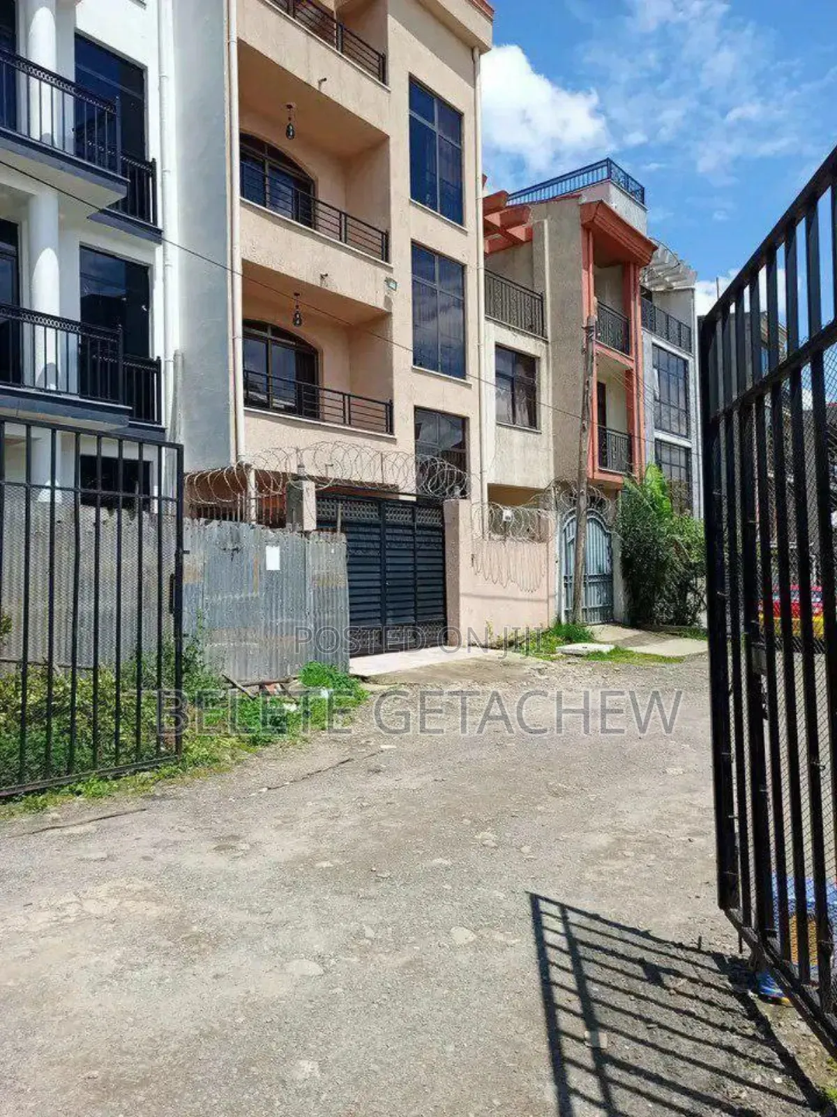 5bdrm House in Ayat G+2+Terrace, Bole for sale