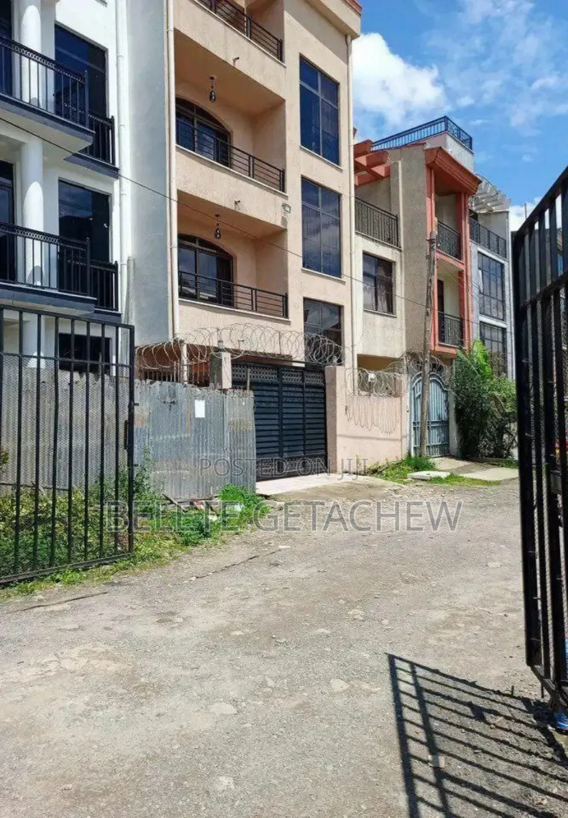 5bdrm House in Ayat G+2+Terrace, Bole for sale