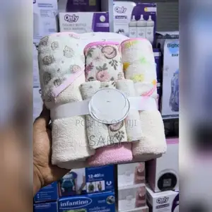 Photo - 3 Piece Hooded Towel, 3 Piece Washcloths