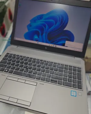 New Laptop HP ZBook Studio G4 32GB Intel Core I7 SSD 512GB