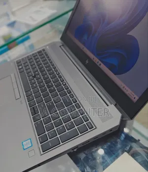 New Laptop HP ZBook Studio G4 32GB Intel Core I7 SSD 512GB