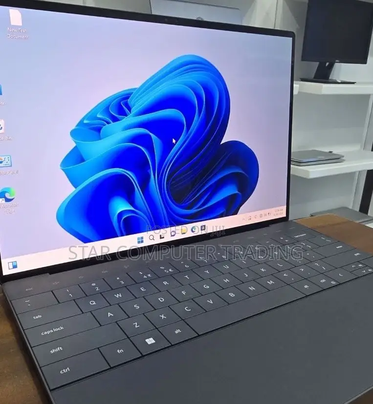 New Laptop Dell XPS 13 32GB Intel Core I7 SSD 1T