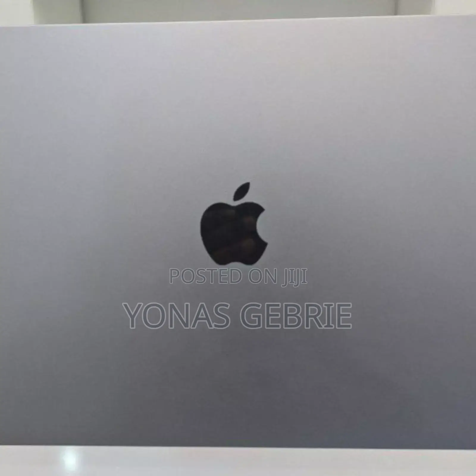 New Laptop Apple MacBook Air 2022 M2 8GB Apple M2 SSD 256GB