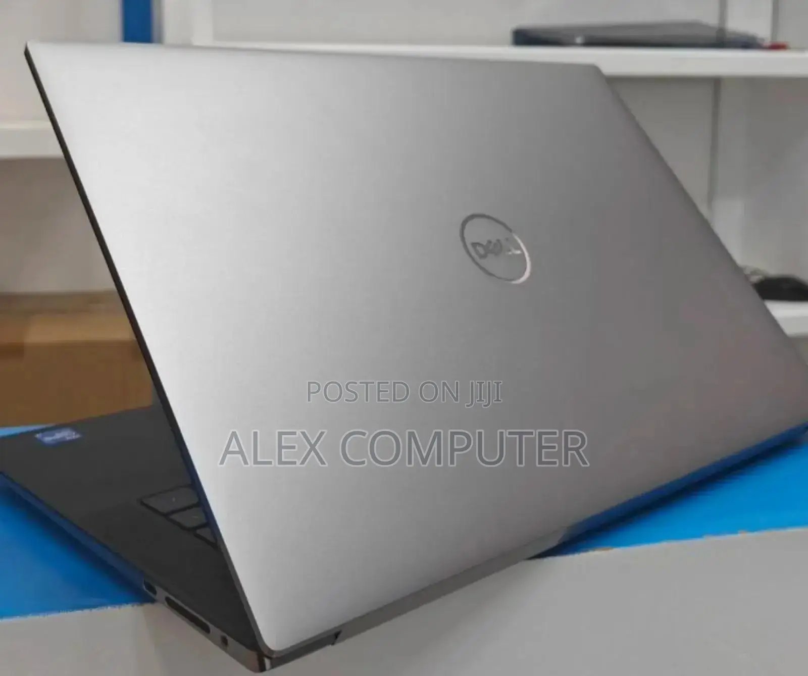 New Laptop Dell XPS 15 32GB Intel Core I7 SSD 512GB