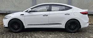 Hyundai Elantra 2017 White