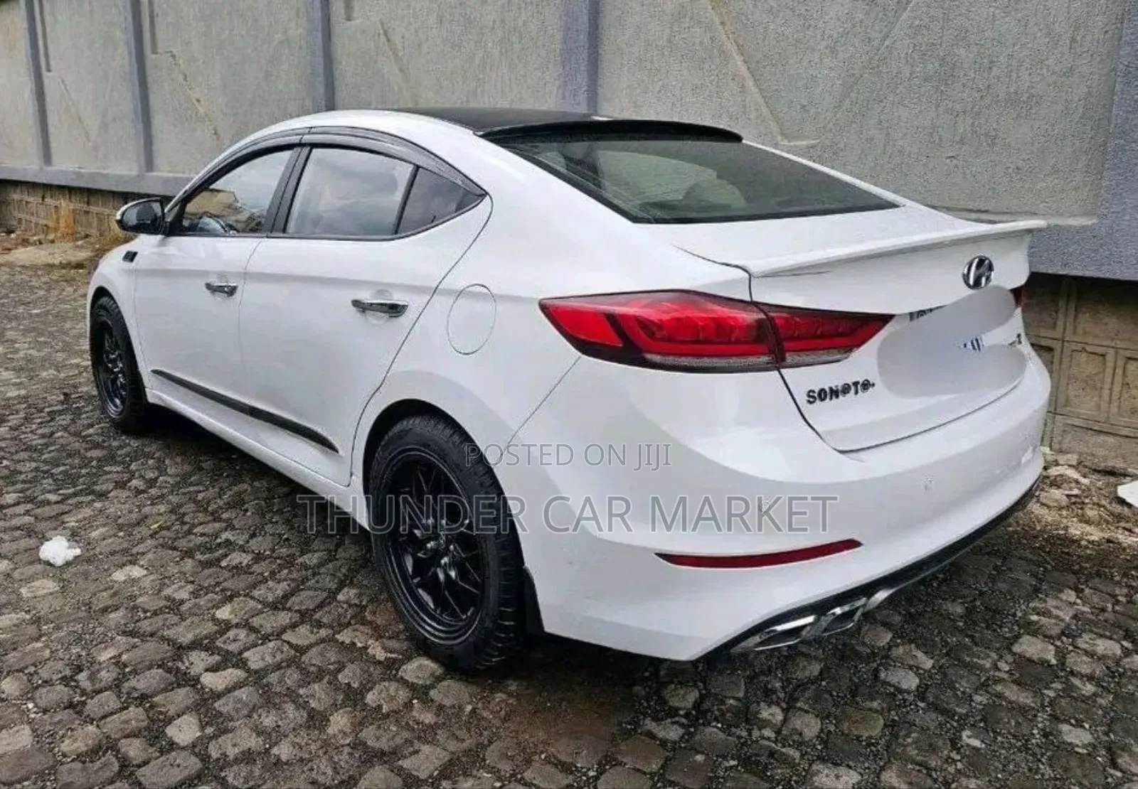 Hyundai Elantra 2017 White
