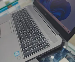 New Laptop HP ZBook 15 32GB Intel Core I7 SSD 512GB