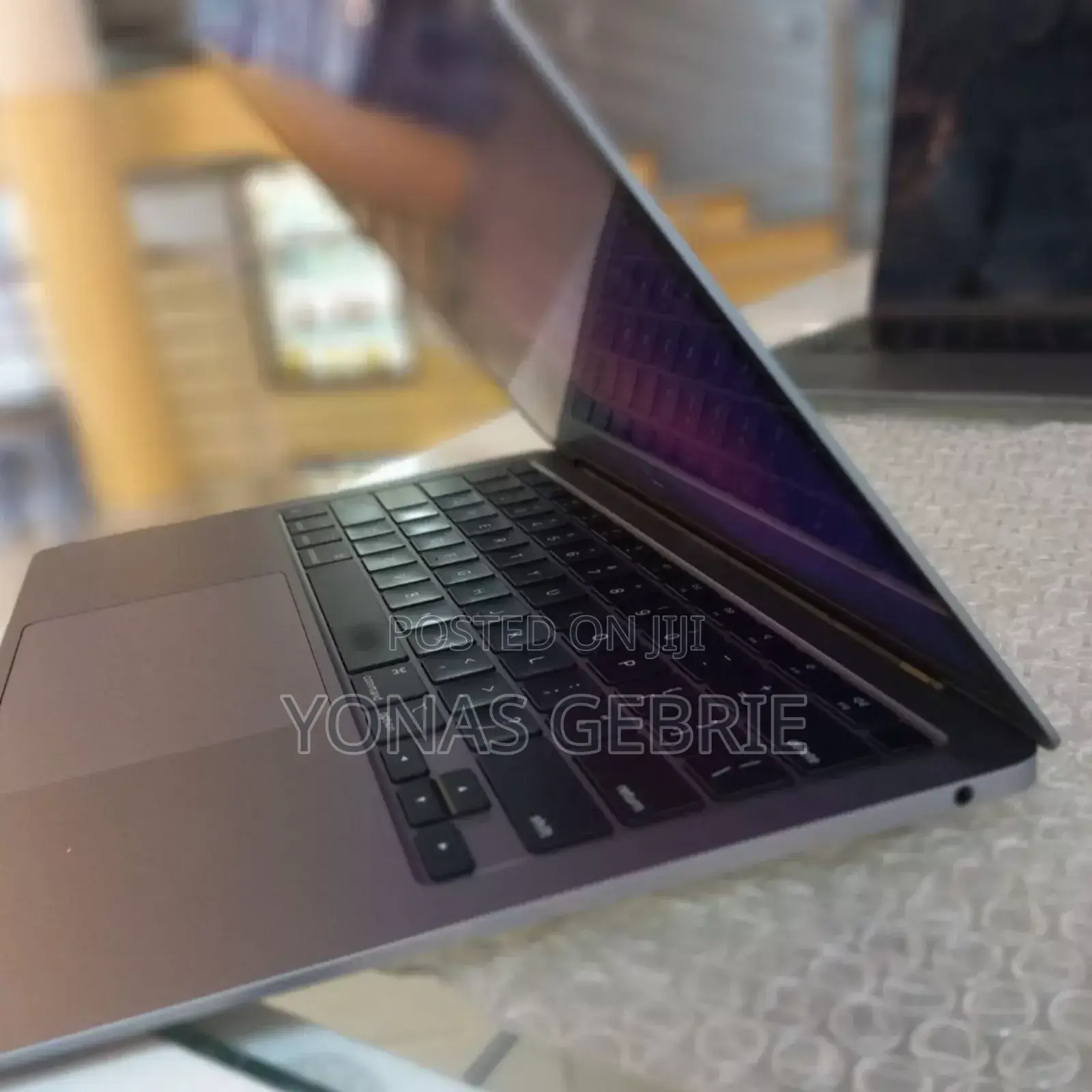 New Laptop Apple MacBook Air 2020 M1 8GB Intel Core 2 Quad SSD 128GB