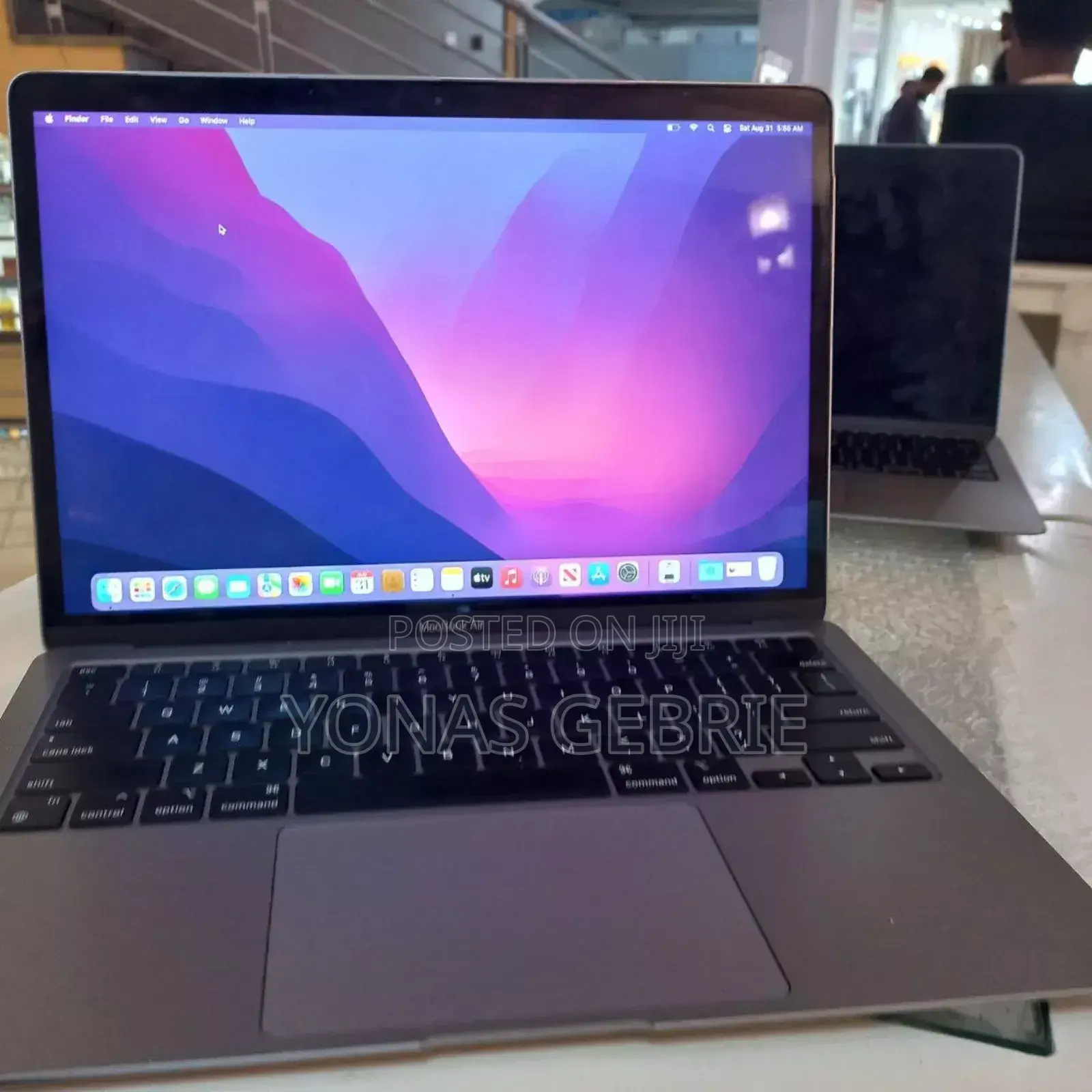 New Laptop Apple MacBook Air 2020 M1 8GB Intel Core 2 Quad SSD 128GB