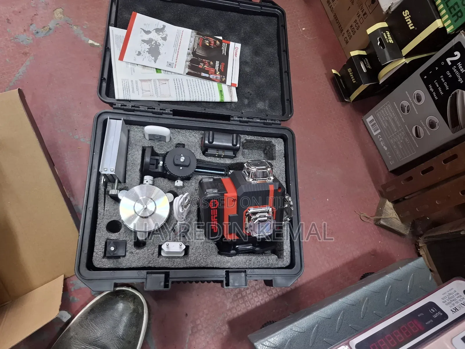 Laser Level 360 Degree With Stand Full Accseserios