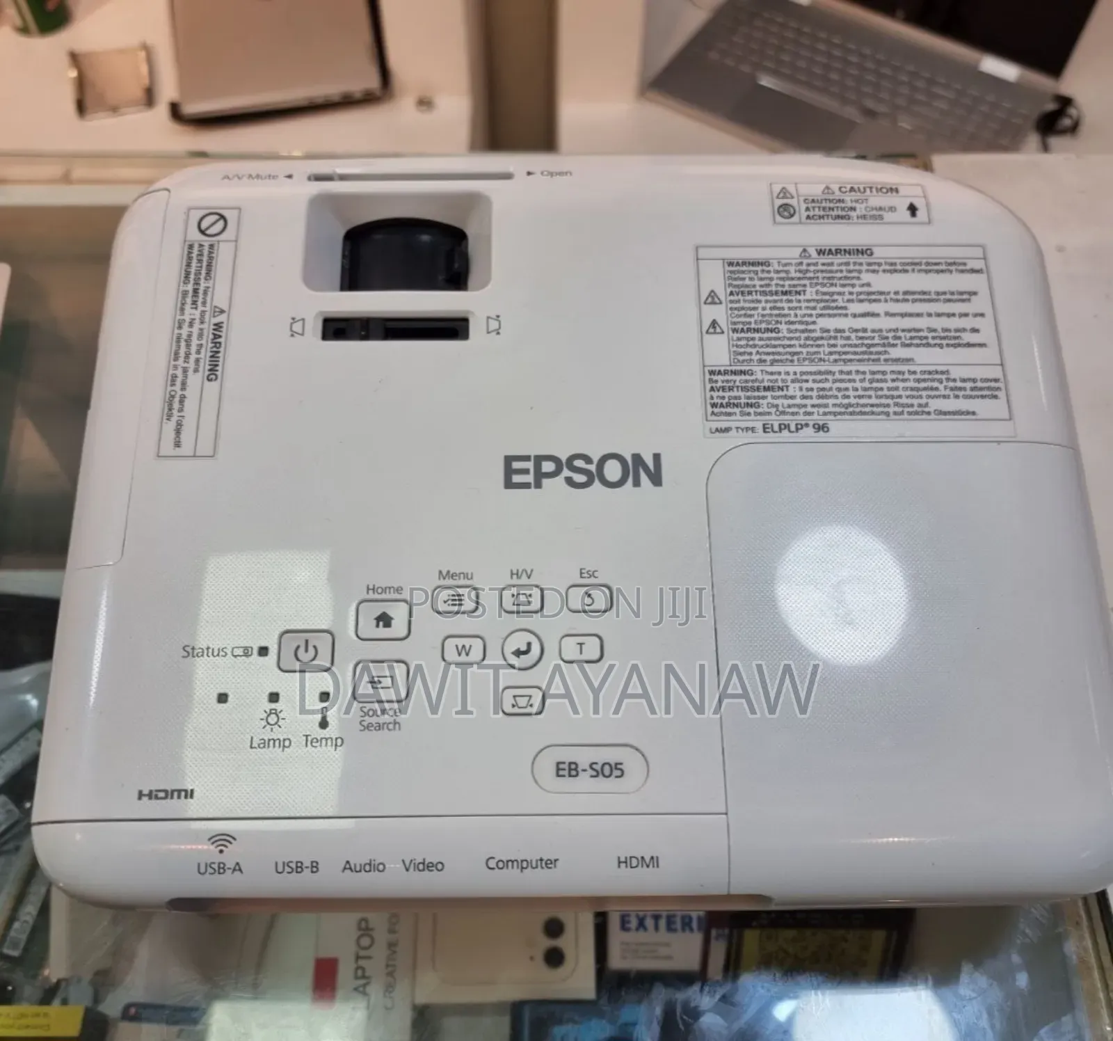 Epson EB-S05